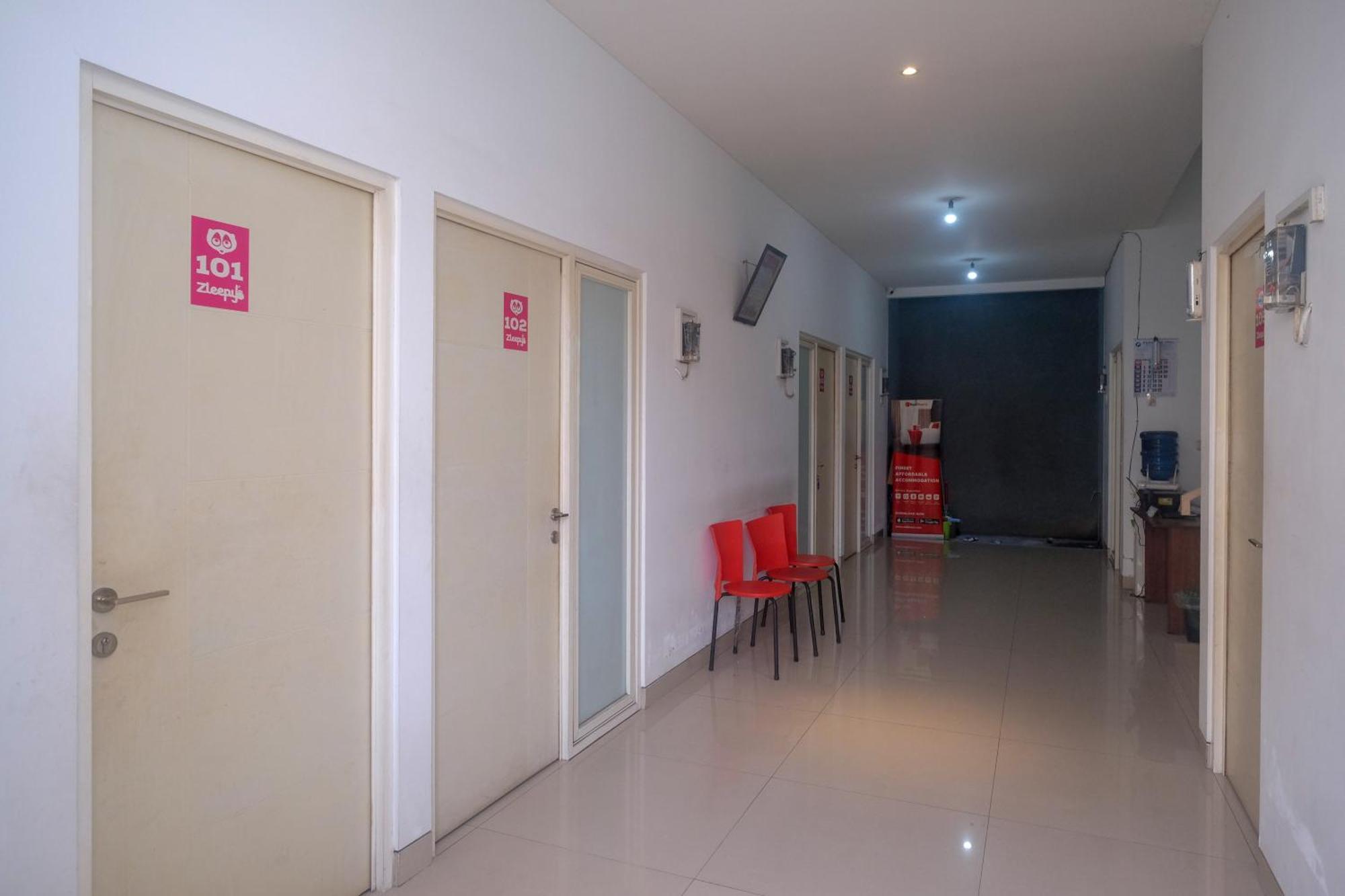 فندق Reddoorz Syariah Near Simpang Lima Semarang Jomblang المظهر الخارجي الصورة