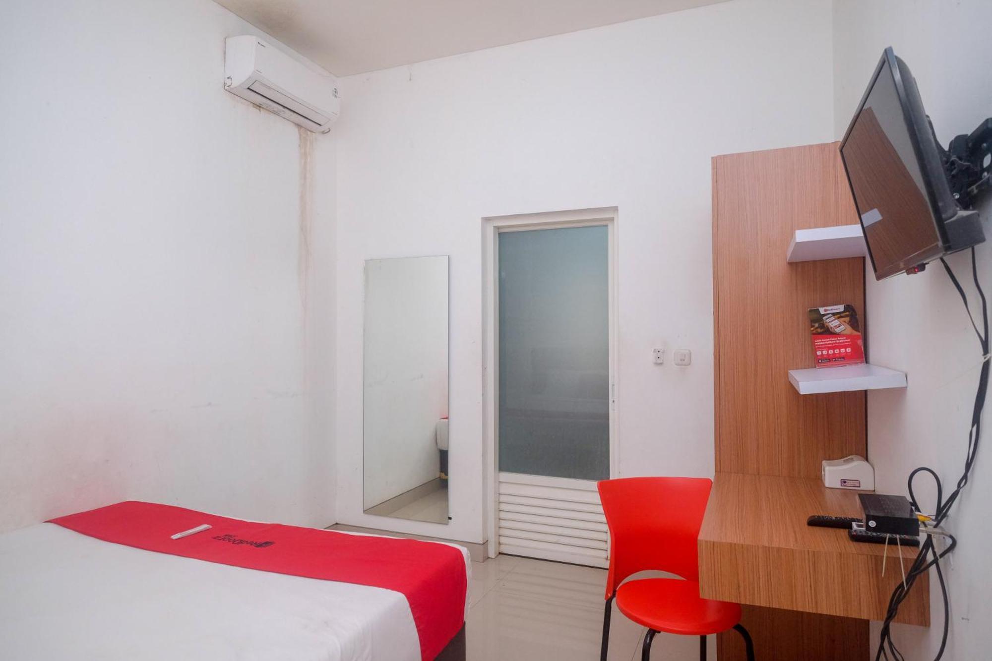 فندق Reddoorz Syariah Near Simpang Lima Semarang Jomblang المظهر الخارجي الصورة